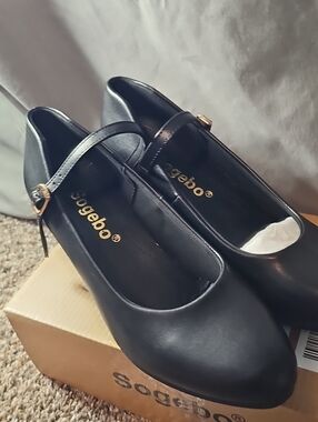 NWT Black Mary Jane Heels for Women